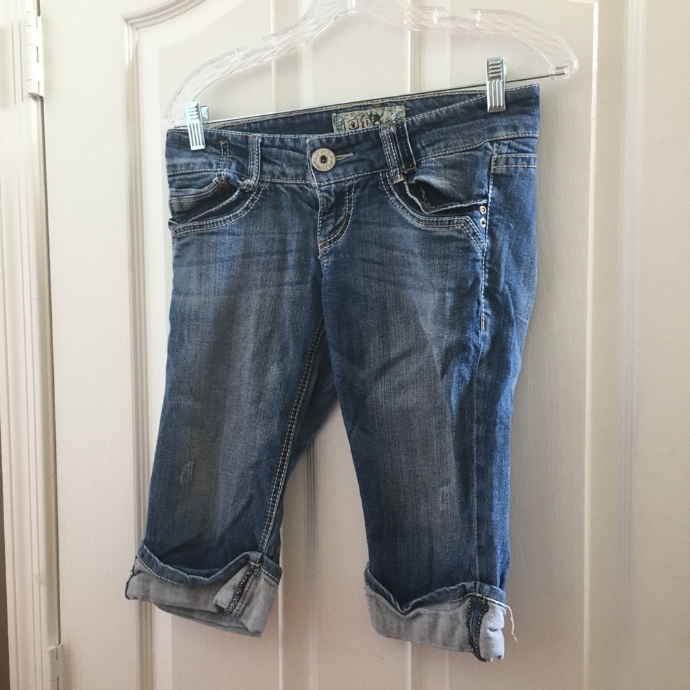 FINAL MARKDOWN Junior jolt shorts 3